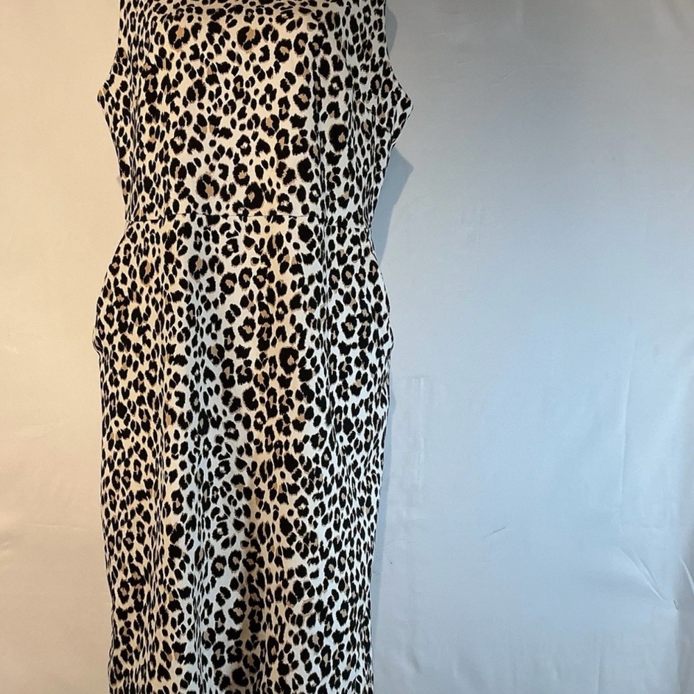 Old Navy Leopard Print Midi Dress - Picture 2 of 10